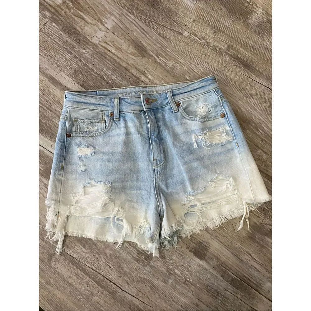American Eagle Jean Shorts Cut-Off Distressed Light Wash Women’s Size 2